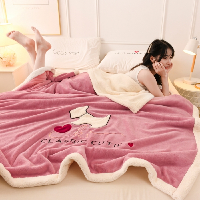 91家纺网 家纺一手货源 找家纺 朗莎家纺 2020新款羊羔绒+牛奶绒毛毯 神奇狗-豆沙