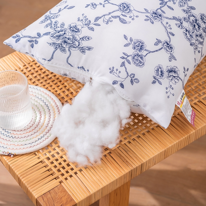 91家纺网 家纺一手货源 找家纺 新丽佳 赠品网销赠品枕芯学生舒适枕头青花瓷系列40x70