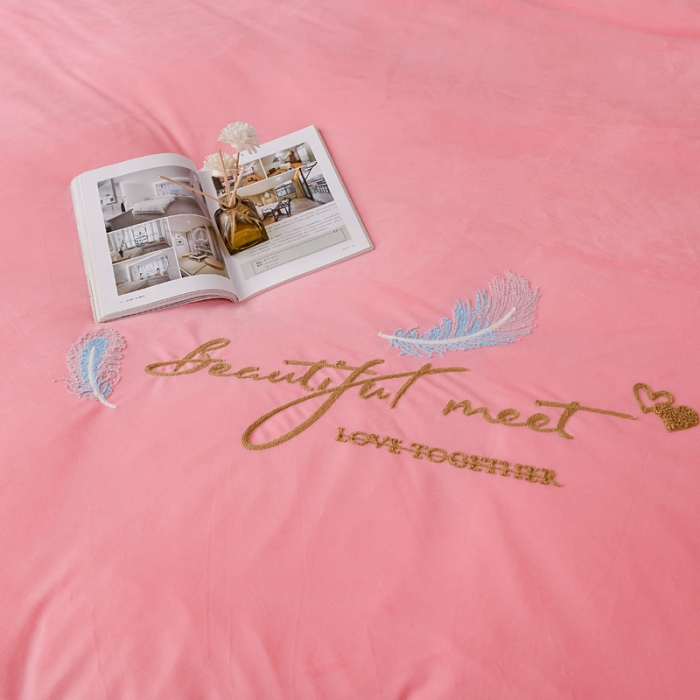 91家纺网 家纺一手货源 找家纺 （总）金米诺 2020新款宝宝绒绣花四件套