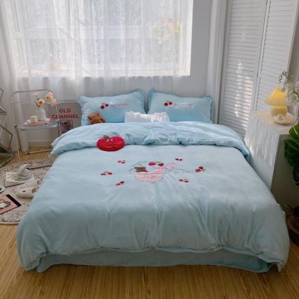 91家纺网 家纺一手货源 找家纺 （总）星期八2020新款230g双面小熊系列牛奶绒四件套