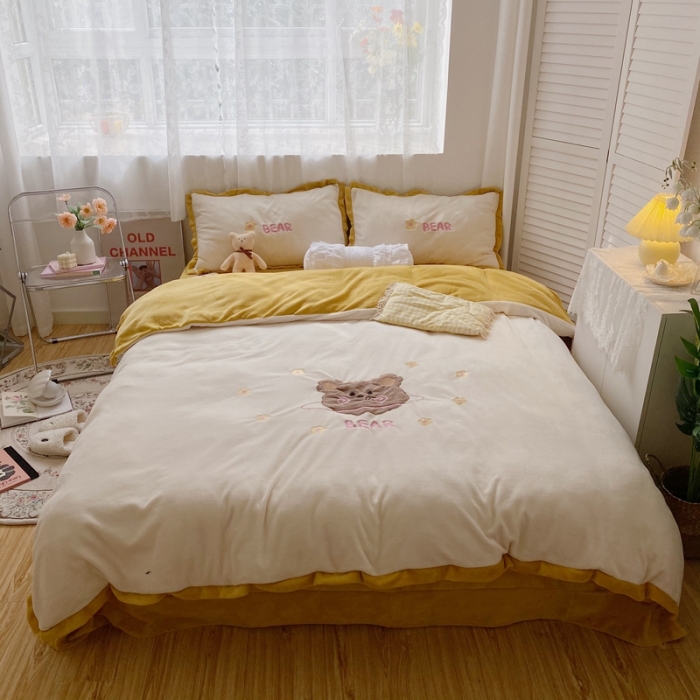 91家纺网 家纺一手货源 找家纺 星期八2020新款230g双面小熊系列牛奶绒四件套 呆呆熊米