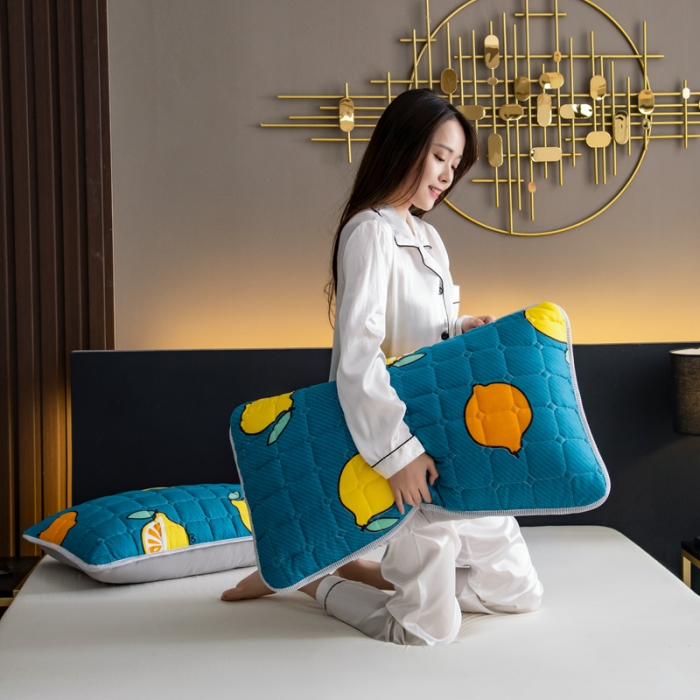 91家纺网 家纺一手货源 找家纺 圣比熊 防水枕套一对装双人枕套长枕套枕头套枕芯套翠绿色柠檬