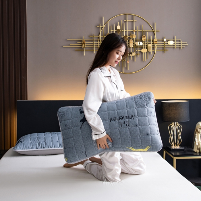 91家纺网 家纺一手货源 找家纺 圣比熊 防水枕套一对装双人枕套长枕套枕头套枕芯套深灰色-麋鹿