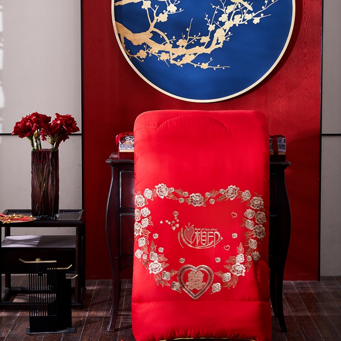 91家纺网 家纺一手货源 找家纺 玉雅 婚庆磨毛绣花大豆春秋被冬被喜被被芯含包装袋 爱情禧事