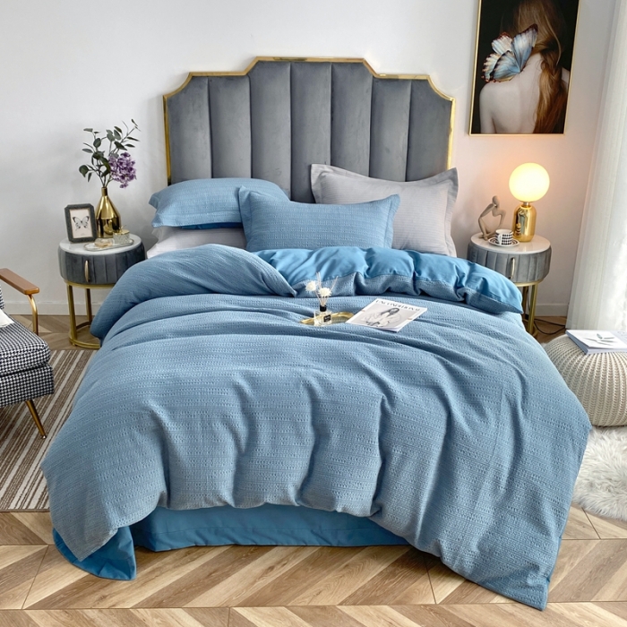 91家纺网 家纺一手货源 找家纺 三沁家居 2023新款华夫格立体提花磨毛保暖四件套 遇见-蓝灰