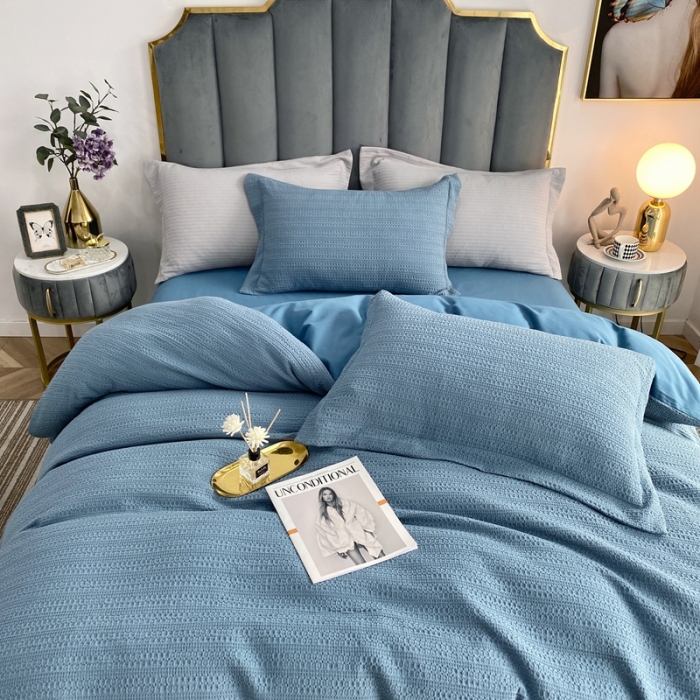 91家纺网 家纺一手货源 找家纺 三沁家居 2023新款华夫格立体提花磨毛保暖四件套 遇见-蓝灰