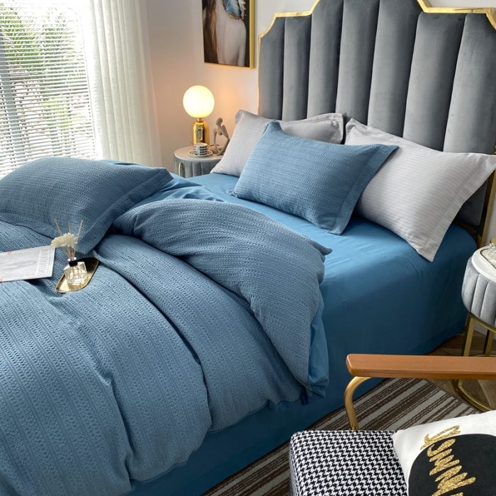 91家纺网 家纺一手货源 找家纺 三沁家居 2023新款华夫格立体提花磨毛保暖四件套 遇见-蓝灰