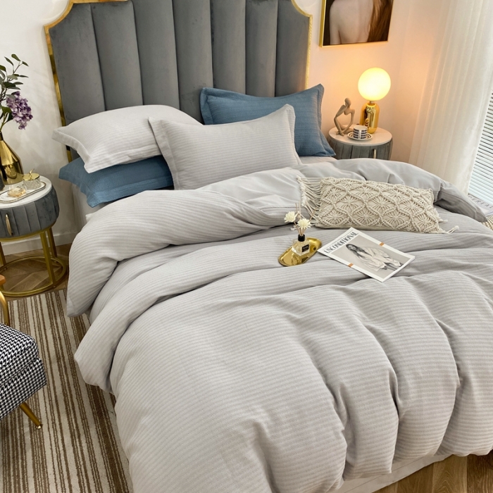 91家纺网 家纺一手货源 找家纺 三沁家居 2023新款华夫格立体提花磨毛保暖四件套 遇见-浅灰