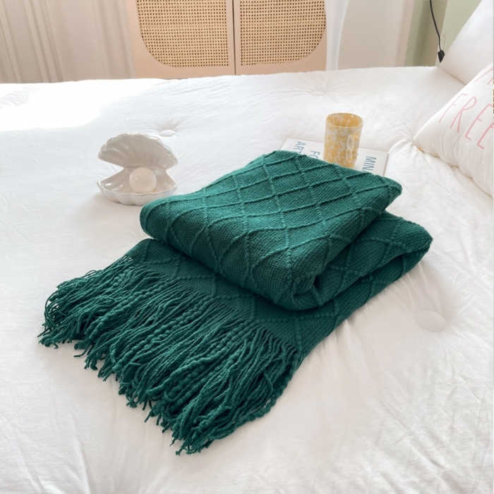 91家纺网 家纺一手货源 找家纺 朴尔针织流苏搭毯搭巾盖毯沙发巾床尾毯床尾旗酒店毯毛毯 墨绿色
