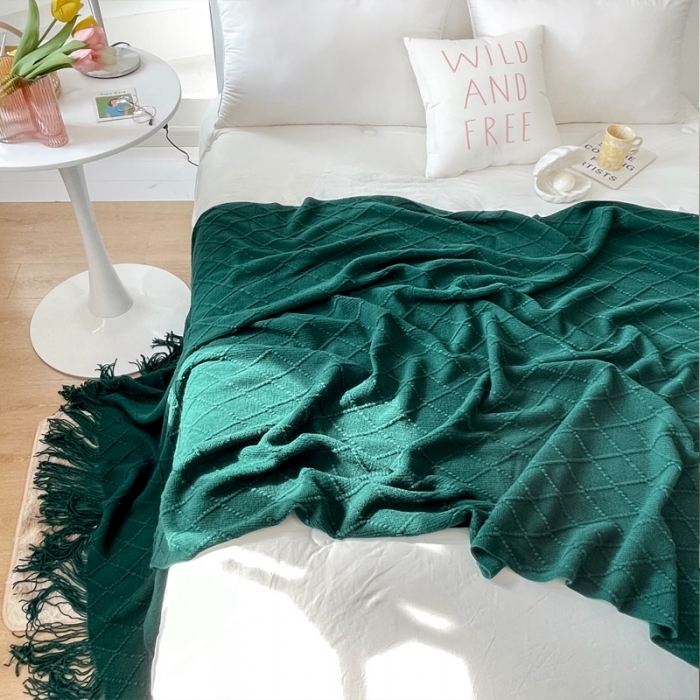 91家纺网 家纺一手货源 找家纺 朴尔针织流苏搭毯搭巾盖毯沙发巾床尾毯床尾旗酒店毯毛毯 墨绿色