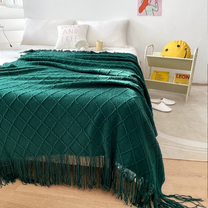 91家纺网 家纺一手货源 找家纺 朴尔针织流苏搭毯搭巾盖毯沙发巾床尾毯床尾旗酒店毯毛毯 墨绿色