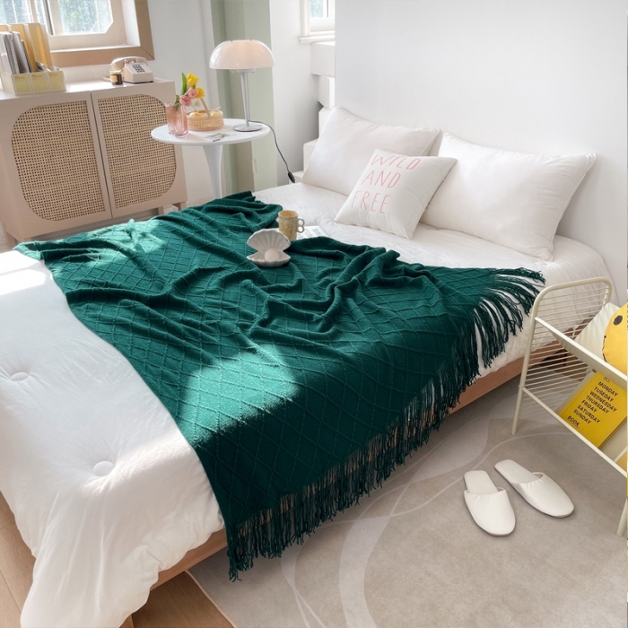 91家纺网 家纺一手货源 找家纺 朴尔针织流苏搭毯搭巾盖毯沙发巾床尾毯床尾旗酒店毯毛毯 墨绿色