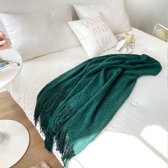 91家纺网 家纺一手货源 找家纺 朴尔针织流苏搭毯搭巾盖毯沙发巾床尾毯床尾旗酒店毯毛毯 墨绿色