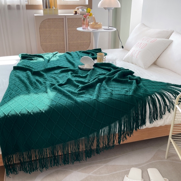 91家纺网 家纺一手货源 找家纺 朴尔针织流苏搭毯搭巾盖毯沙发巾床尾毯床尾旗酒店毯毛毯 墨绿色
