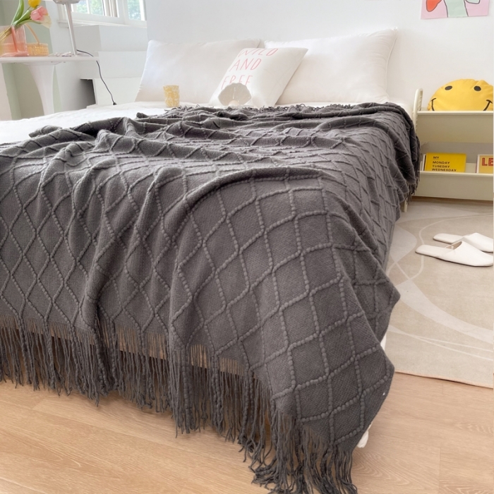 91家纺网 家纺一手货源 找家纺 朴尔针织流苏搭毯搭巾盖毯沙发巾床尾毯床尾旗酒店毯毛毯 碳灰色