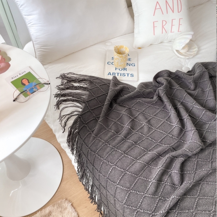91家纺网 家纺一手货源 找家纺 朴尔针织流苏搭毯搭巾盖毯沙发巾床尾毯床尾旗酒店毯毛毯 碳灰色