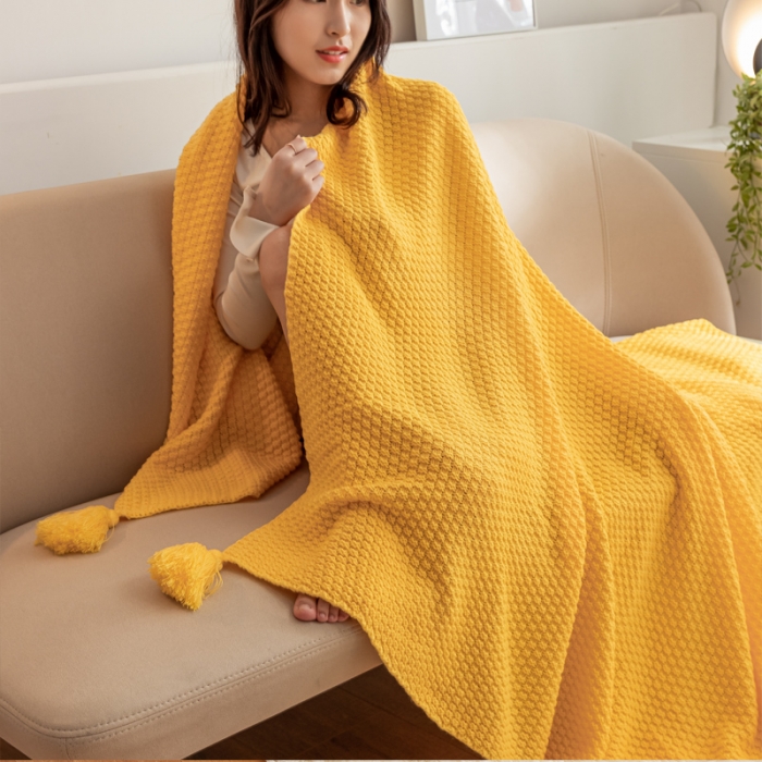 91家纺网 家纺一手货源 找家纺 北欧风披肩流苏针织毯沙发毯午睡盖毯空调被休闲毯小毛毯子 鹅黄色