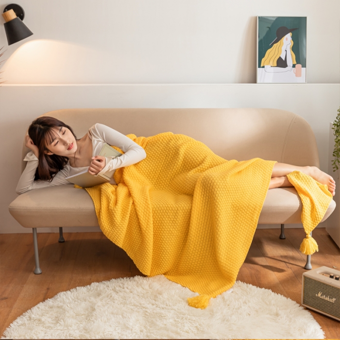 91家纺网 家纺一手货源 找家纺 北欧风披肩流苏针织毯沙发毯午睡盖毯空调被休闲毯小毛毯子 鹅黄色
