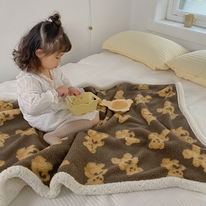 91家纺网 家纺一手货源 找家纺 （总）萝莉家纺 2021新款小熊双面羊羔绒暖肤毯