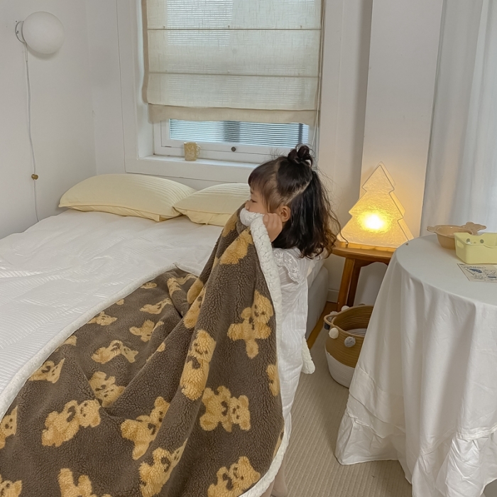 91家纺网 家纺一手货源 找家纺 （总）萝莉家纺 2021新款小熊双面羊羔绒暖肤毯