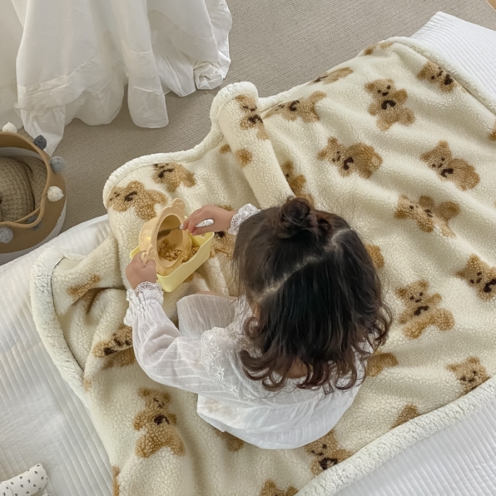 91家纺网 家纺一手货源 找家纺 萝莉家纺 2021新款小熊双面羊羔绒暖肤毯 熊-米白