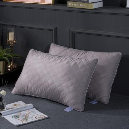 91家纺网 家纺一手货源 找家纺 萌番宝 2021新款全棉立体绗缝低中高羽丝绒枕芯 灰色