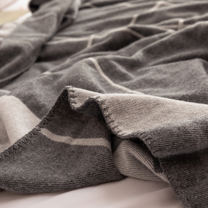 91家纺网 家纺一手货源 找家纺 朴尔国际披肩流苏针织毯夏被午睡盖毯休闲毯小毯子 深沉灰