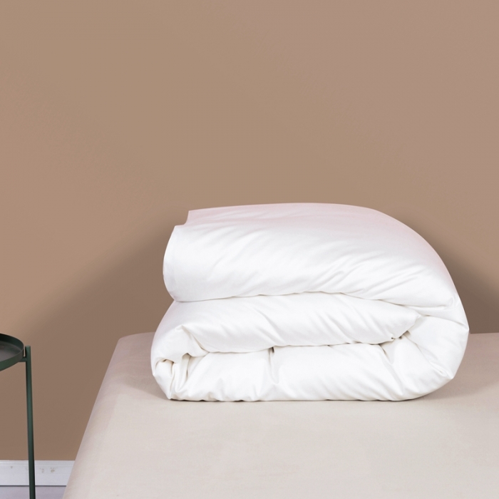 91家纺网 家纺一手货源 找家纺 久典家居 2020新款60S长绒棉被套 珍珠白