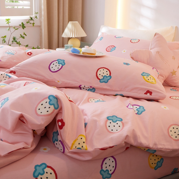 91家纺网 家纺一手货源 找家纺 一米阳光 2021新款碎花款四件套 甜心草莓