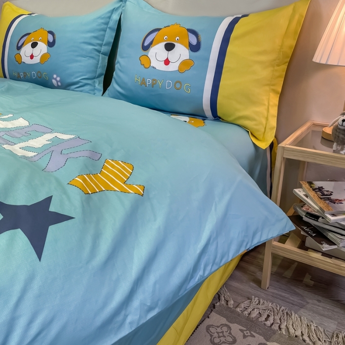 91家纺网 家纺一手货源 找家纺 金爱家 2021新款13372大版全棉卡通四件套 呆萌狗