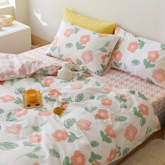 91家纺网 家纺一手货源 找家纺 窝米 2021新款春季全棉卡通四件套 小花蕾