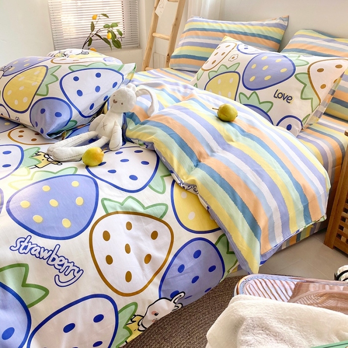 91家纺网 家纺一手货源 找家纺 仟网汇 2021新款春夏全棉小清新卡通系列四件套 草莓乐园