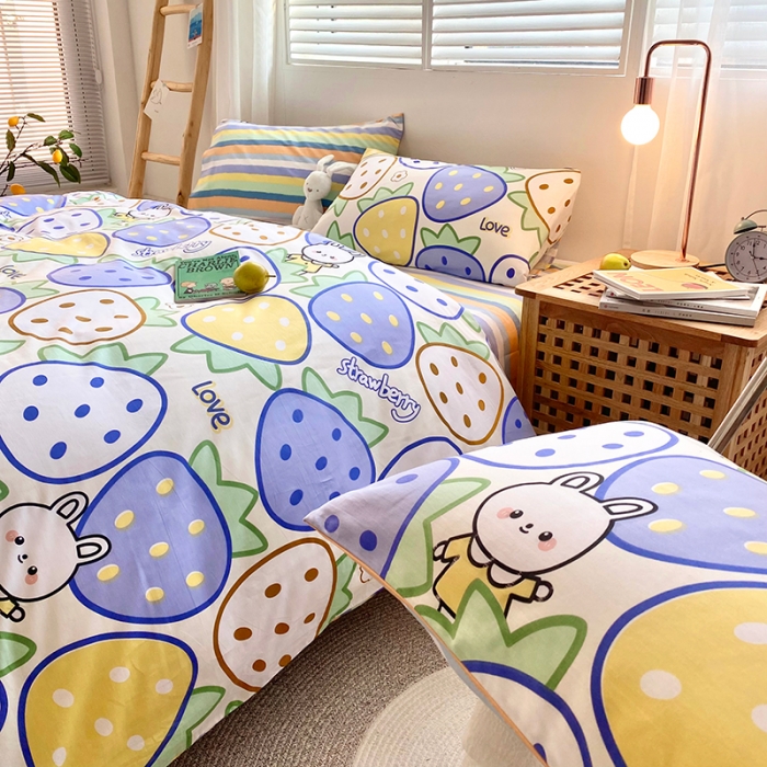 91家纺网 家纺一手货源 找家纺 仟网汇 2021新款春夏全棉小清新卡通系列四件套 草莓乐园