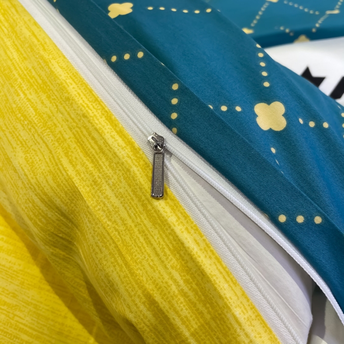 91家纺网 家纺一手货源 找家纺 金爱家 2021新款全棉13372四件套条格简约系列 赛亚