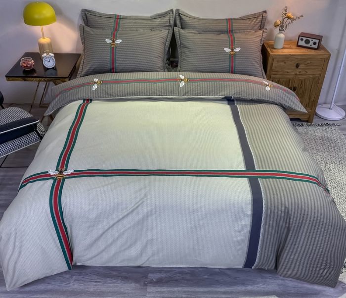 91家纺网 家纺一手货源 找家纺 金爱家 2021新款全棉13372四件套条格简约系列 极简主义