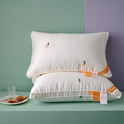 赛格时代家居  生姜暖绒绣花立体羽丝绒枕