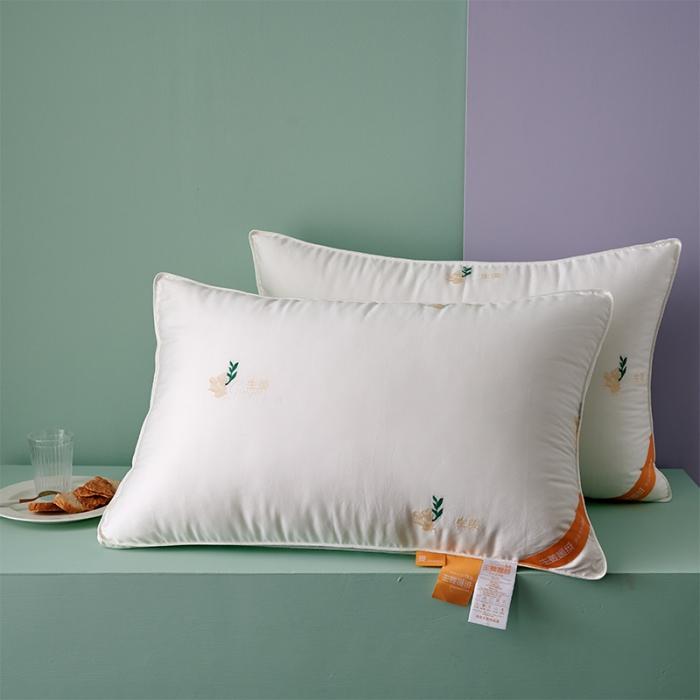 91家纺网 家纺一手货源 找家纺 赛格时代家居  生姜暖绒绣花立体羽丝绒枕