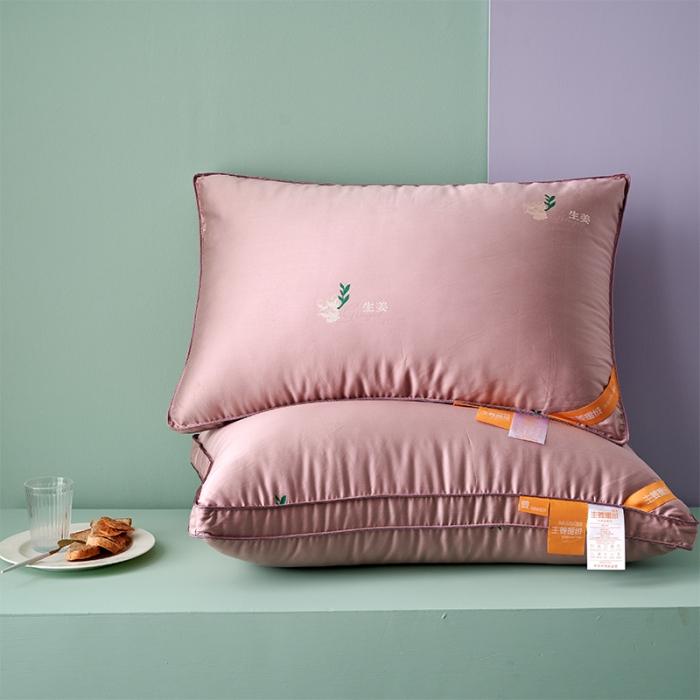 91家纺网 家纺一手货源 找家纺 赛格时代家居  生姜暖绒绣花立体羽丝绒枕