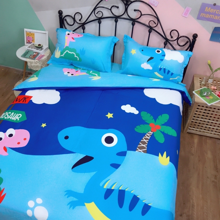 91家纺网 家纺一手货源 找家纺 金爱家 2021新款13070卡通全棉四件套 独家恐龙森林蓝