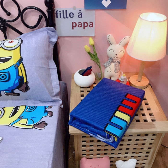 91家纺网 家纺一手货源 找家纺 金爱家 2021新款13070卡通全棉四件套 牛仔小黄人