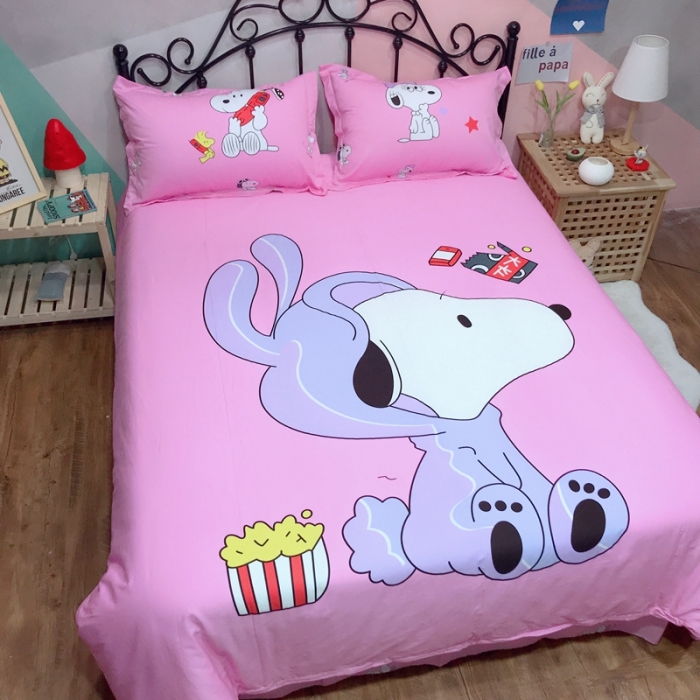 91家纺网 家纺一手货源 找家纺 金爱家 2021新款13070卡通全棉四件套 休闲史努比粉