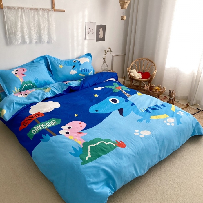 91家纺网 家纺一手货源 找家纺 金爱家 2021新款13372卡通全棉四件套 独家恐龙森林蓝