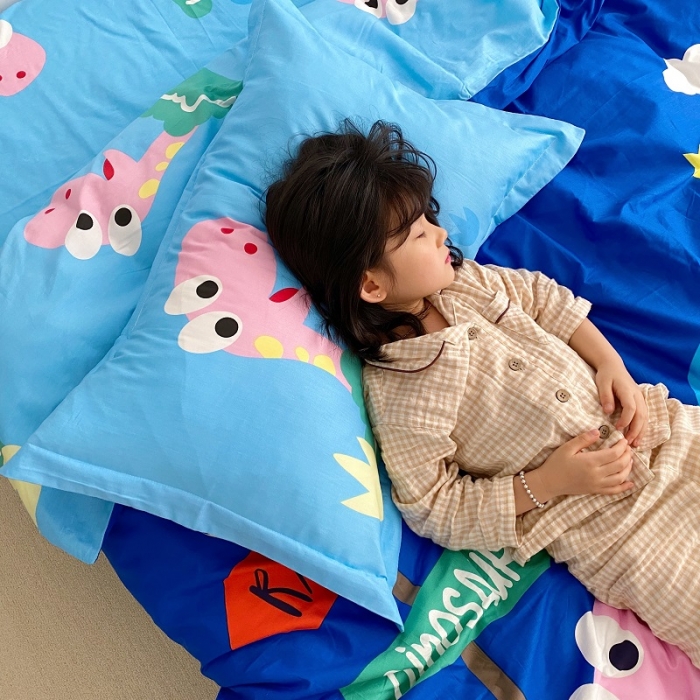 91家纺网 家纺一手货源 找家纺 金爱家 2021新款13372卡通全棉四件套 独家恐龙森林蓝