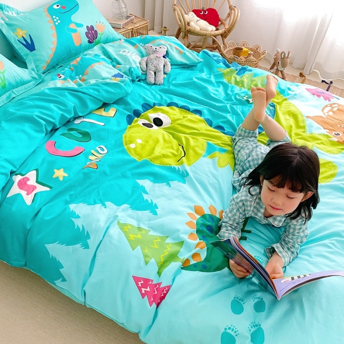 91家纺网 家纺一手货源 找家纺 金爱家 2021新款13372卡通全棉四件套 独家恐龙森林绿