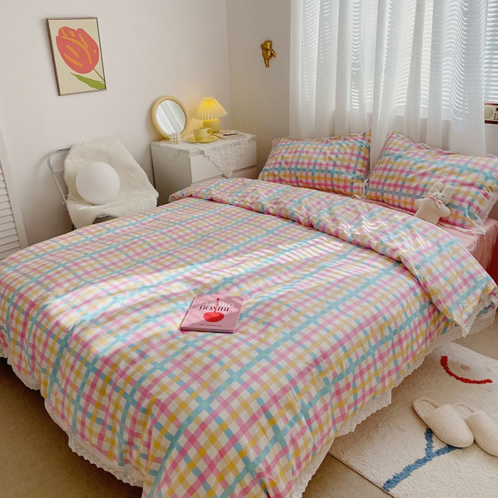 91家纺网 家纺一手货源 找家纺 艾沁 2021新款纯棉彩色条格刺绣花边系列四件套 彩虹格