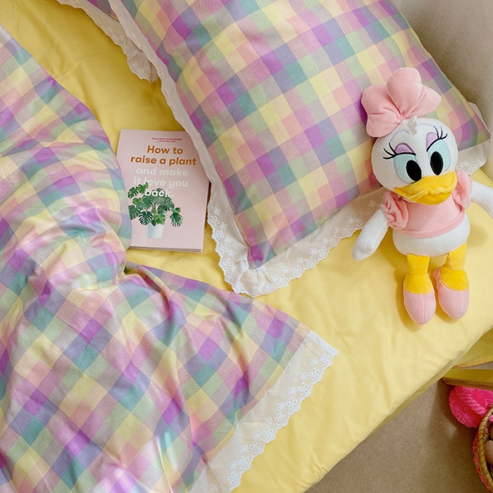 91家纺网 家纺一手货源 找家纺 艾沁 2021新款纯棉彩色条格刺绣花边系列四件套 幻格