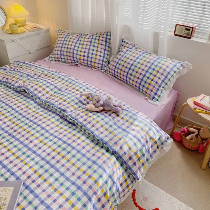 91家纺网 家纺一手货源 找家纺 艾沁 2021新款纯棉彩色条格刺绣花边系列四件套 紫条格