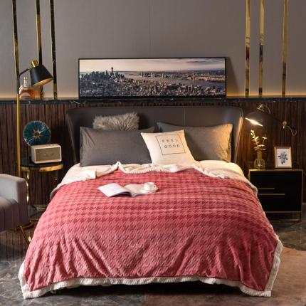 网客 2024新款千鸟格立体雕花绒多用毯 蜜粉