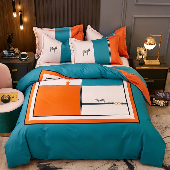 91家纺网 家纺一手货源 找家纺 雲归梦 2021全棉大版四件套休闲格条系列 皇家浪漫（兰）