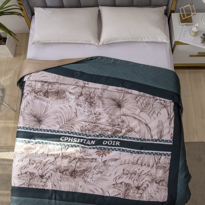 91家纺网 家纺一手货源 找家纺 娇逸 2021新款40天丝莫代尔镂空款夏凉被 格瑞斯